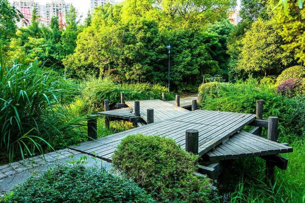 Tworzenie oazy spokoju: poradnik doboru elementów małej architektury w ogrodzie